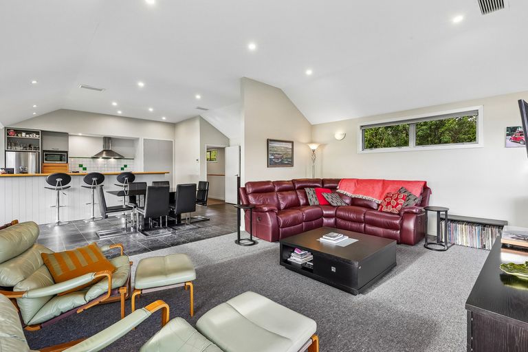 Photo of property in 30 Oxley Crescent, Broad Bay, Dunedin, 9014