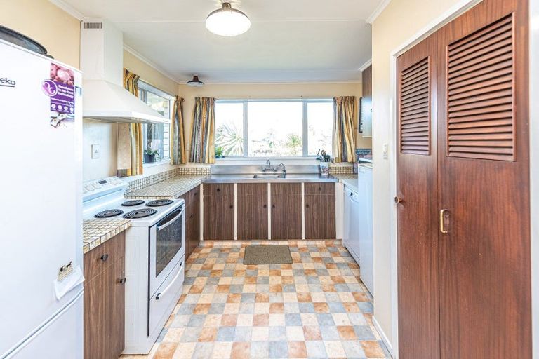 Photo of property in 102 Matai Street, Castlecliff, Whanganui, 4501