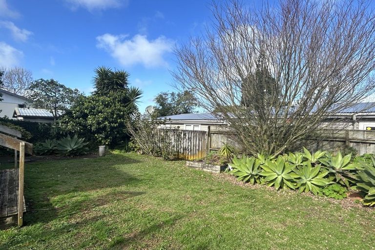 Photo of property in 1/178 Waimumu Road, Massey, Auckland, 0614