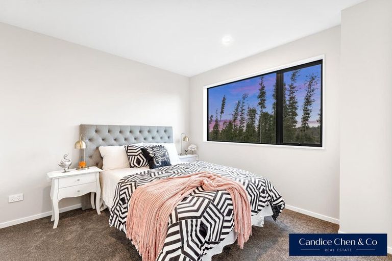 Photo of property in 19 Don Oliver Lane, Glen Eden, 0602