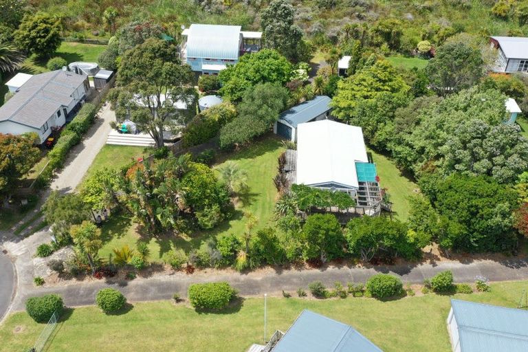Photo of property in 10 Stingray Crescent, Whiritoa, Whangamata, 3691