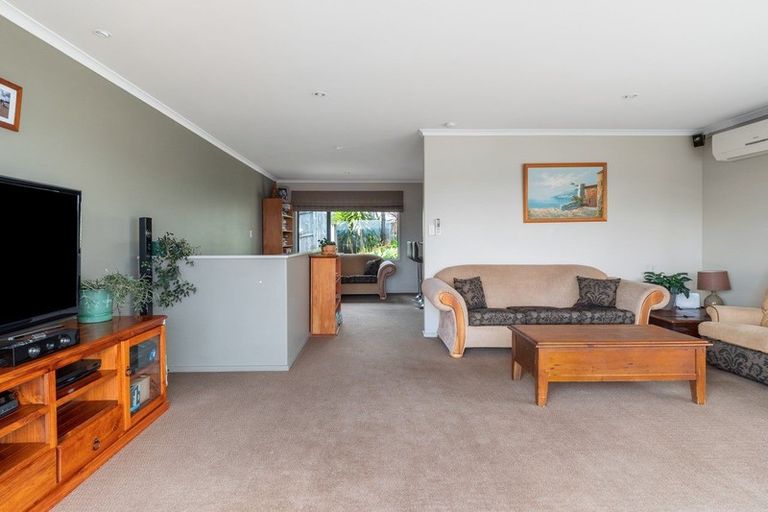 Photo of property in 6 Renner Place, Pyes Pa, Tauranga, 3112