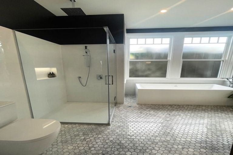 Photo of property in 22 Plunket Street, Kelburn, Wellington, 6012