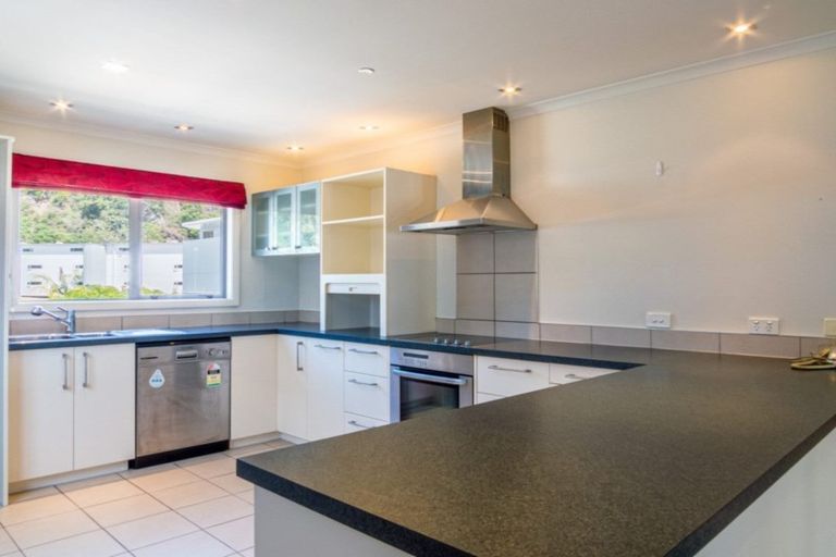 Photo of property in White Isle Apartments, 8/23 Quay Street, Whakatane, 3120