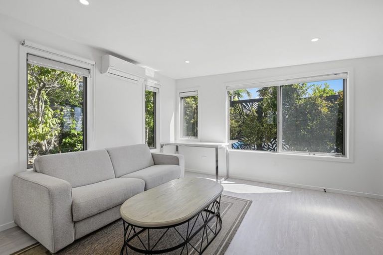 Photo of property in 22a Eastcliffe Road, Castor Bay, Auckland, 0620