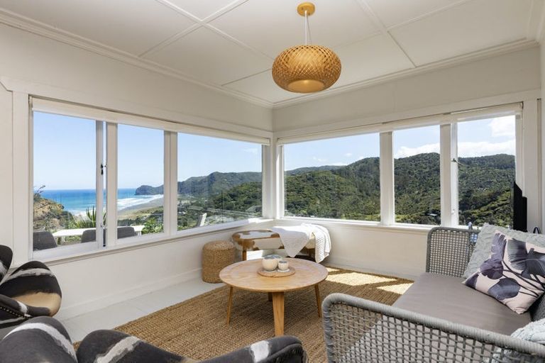 Photo of property in 42 Rayner Road, Piha, 0772