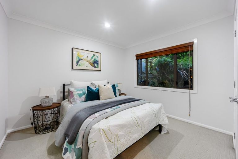 Photo of property in 36 Woodridge Avenue, Northcross, Auckland, 0630