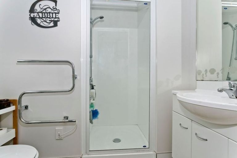 Photo of property in 44 Mulvaney Crescent, Henderson, Auckland, 0612