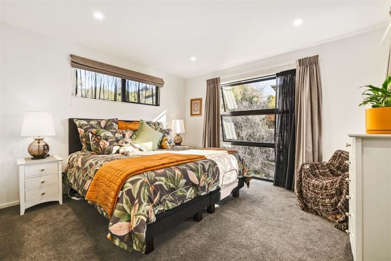 Photo of property in 15 Luxton Place, Mount Pleasant, Christchurch, 8081