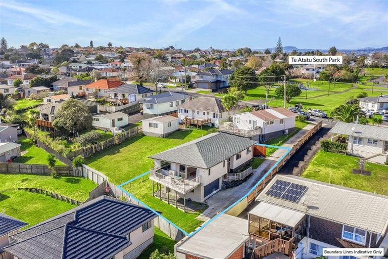 Photo of property in 27a Kirrie Avenue, Te Atatu South, Auckland, 0610