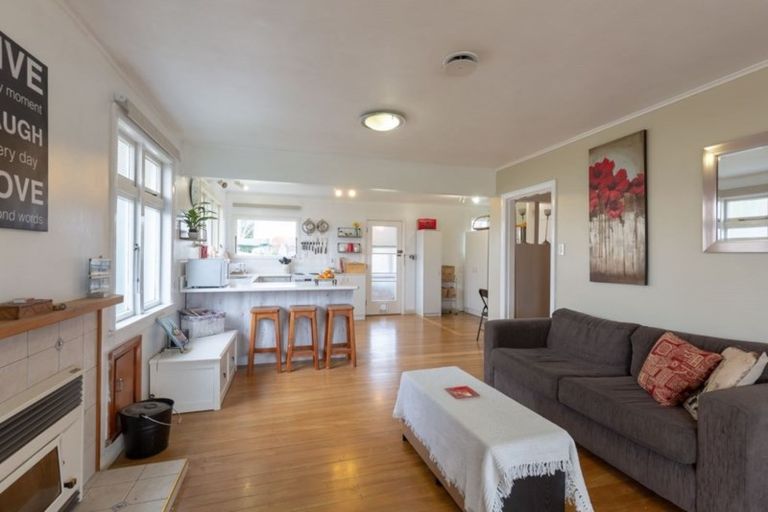 Photo of property in 25 Mcglashen Street, Motueka, 7120