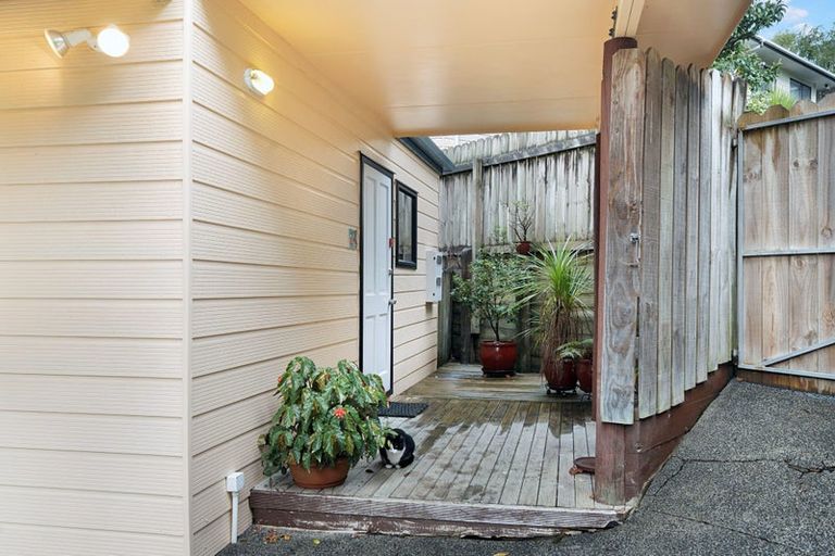 Photo of property in 45 Holmes Drive South, Massey, Auckland, 0614