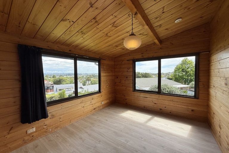 Photo of property in 6 Bronzewing Terrace, Unsworth Heights, Auckland, 0632