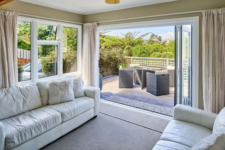 Photo of property in 106 Ironside Road, Johnsonville, Wellington, 6037