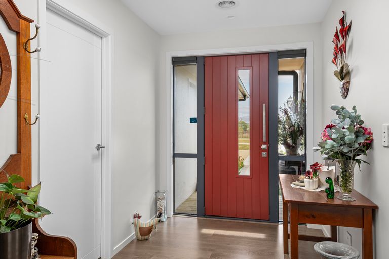 Photo of property in 57 Golden Road, Springvale, Alexandra, 9393