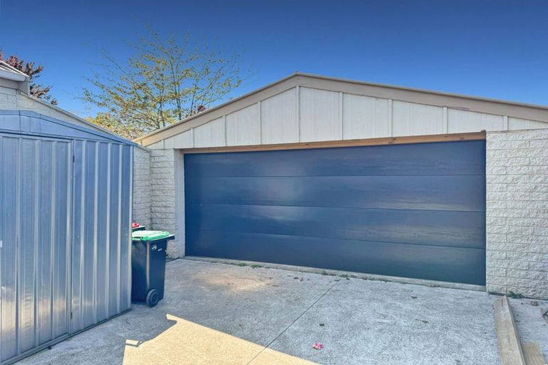 Photo of property in 16 Karnak Crescent, Russley, Christchurch, 8042