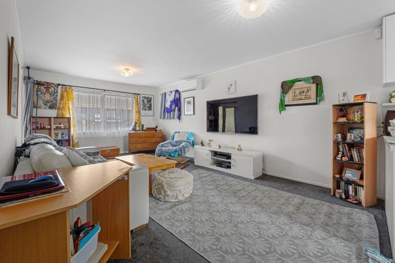 Photo of property in 5/13 Seabrook Avenue, New Lynn, Auckland, 0600