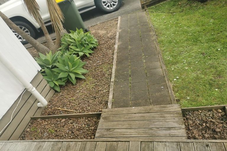 Photo of property in 1/15 Cyril Crescent, West Harbour, Auckland, 0618