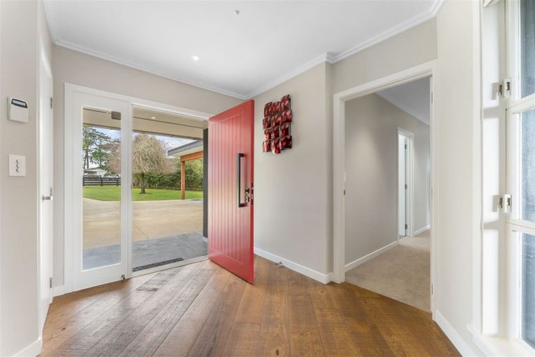 Photo of property in 72 Hanham Road, Kumeu, 0891