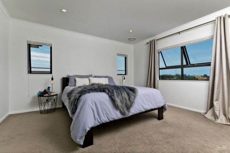 Photo of property in 88 Mackay Drive, Greenhithe, Auckland, 0632