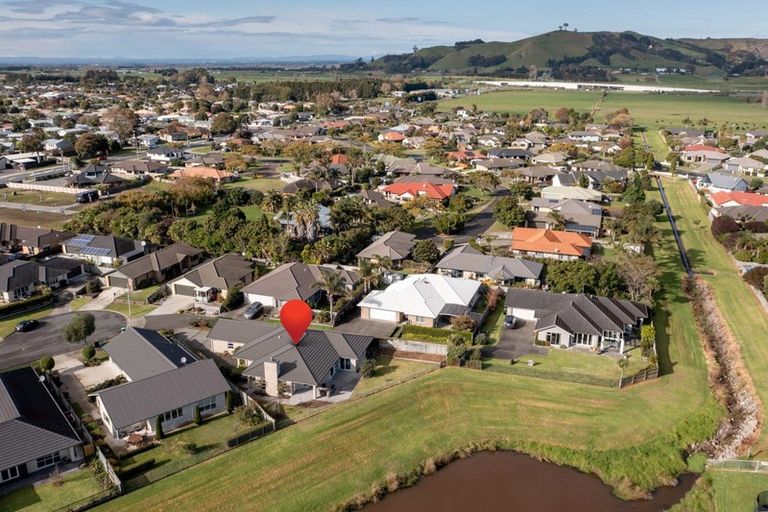 Photo of property in 32 Tatahi Cove, Papamoa Beach, Papamoa, 3118