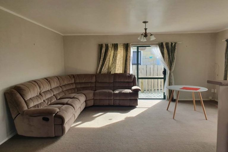 Photo of property in 3a Mawney Road, Henderson, Auckland, 0610