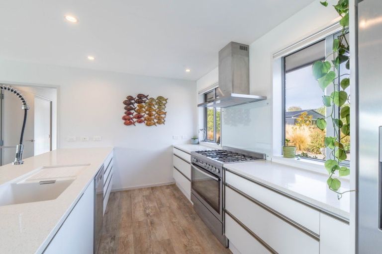 Photo of property in 30 Kakariki Way, Otatara, Invercargill, 9879