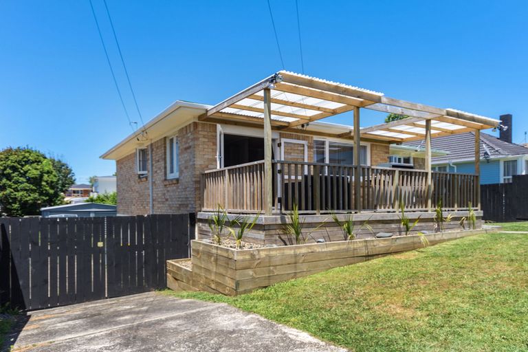 Photo of property in 18 Orchard Rise, Rosehill, Papakura, 2113