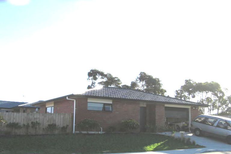 Photo of property in 14 Scowns Way, Glendene, Auckland, 0602