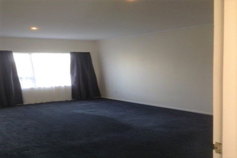 Photo of property in 1 Kotare Street, Waikanae, 5036