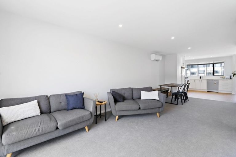 Photo of property in 14 Pottery Crescent, Hobsonville, Auckland, 0618