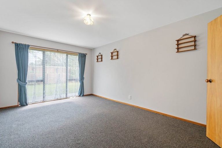 Photo of property in 11 Briarmont Street, Avondale, Christchurch, 8061