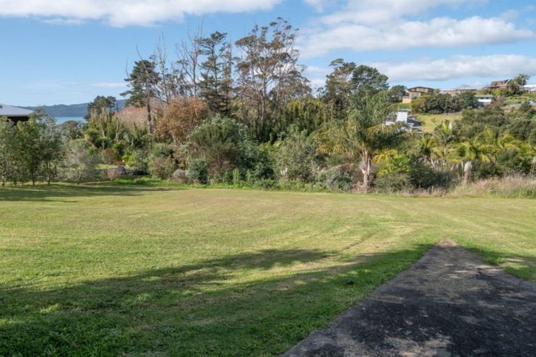 Photo of property in 46c Heretaunga Crescent, Cable Bay, 0420