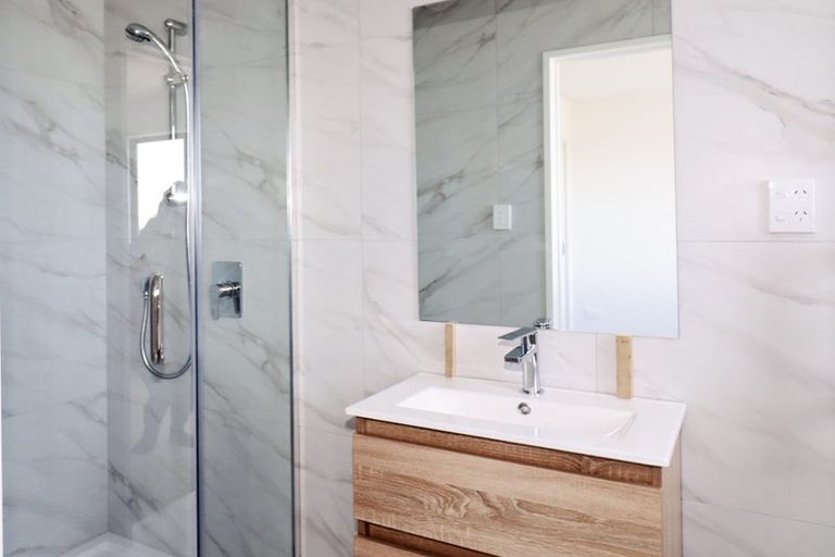 Photo of property in 3 Heketara Place, Papakura, 2110