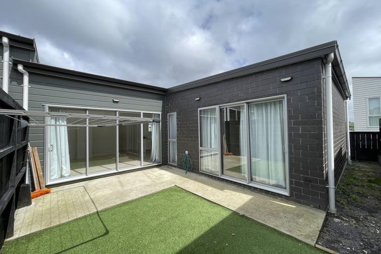 Photo of property in 15 Heri Lane, Westgate, Auckland, 0814
