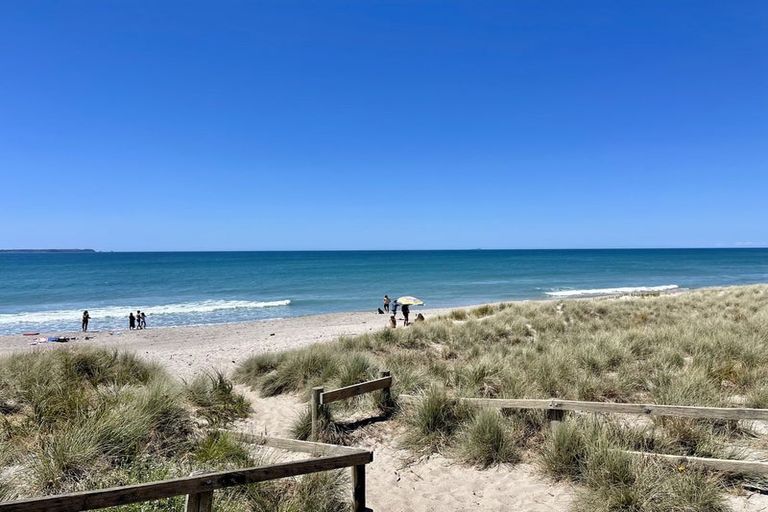 Photo of property in 161 Karewa Parade, Papamoa Beach, Papamoa, 3118