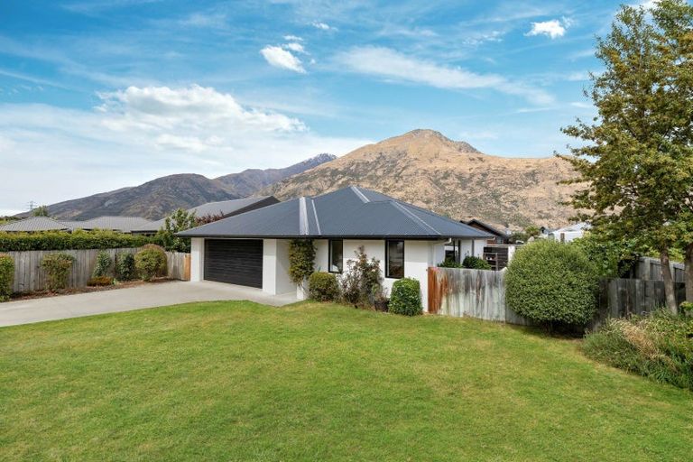 Photo of property in 18 Banbury Terrace, Lower Shotover, Queenstown, 9304