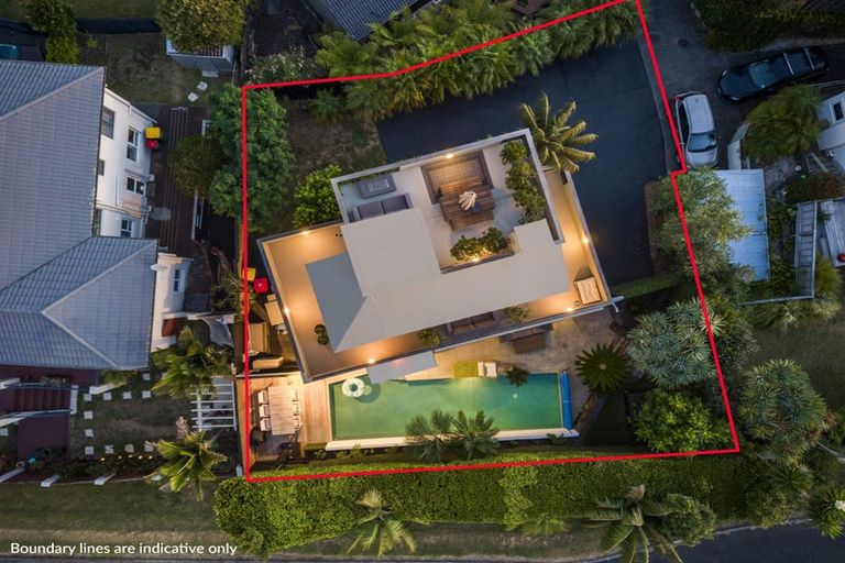 Photo of property in 27a Peter Terrace, Castor Bay, Auckland, 0620