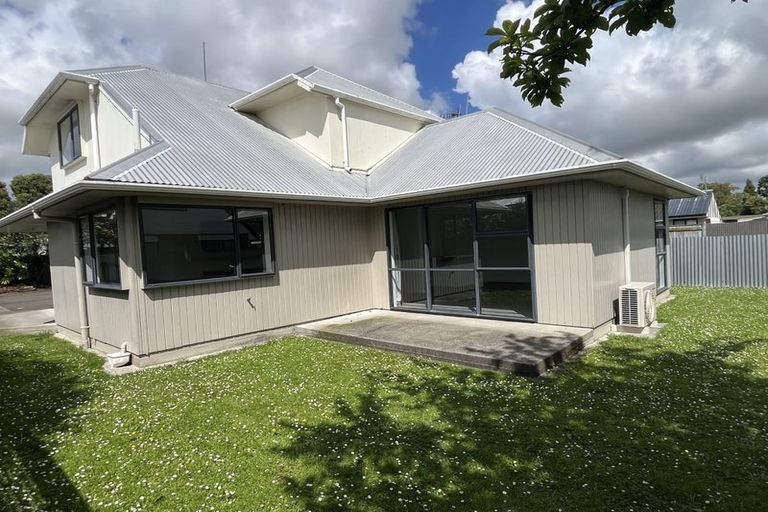 Photo of property in 24a Hereford Street, West End, Palmerston North, 4410