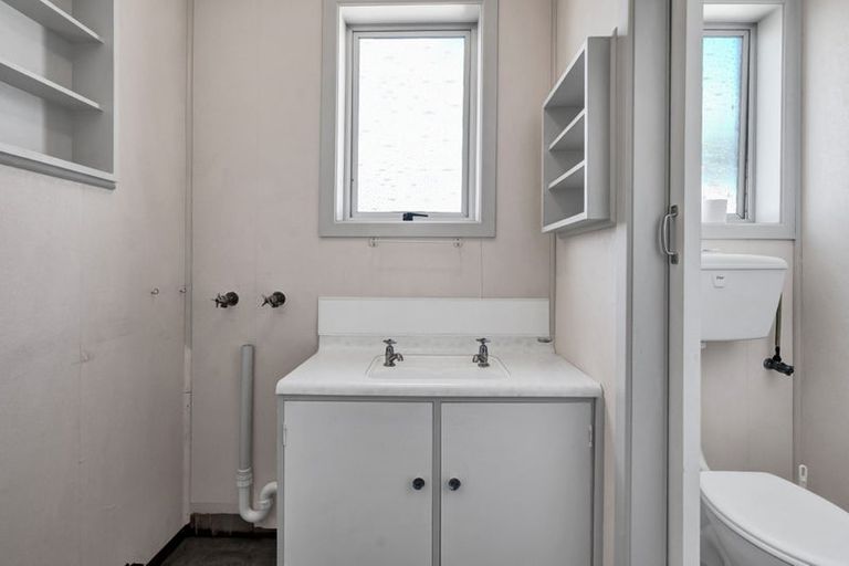 Photo of property in 2/56 Young Street, New Plymouth, 4310