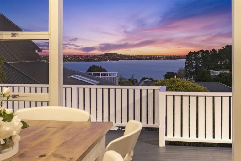 Photo of property in 2/18 Mariposa Crescent, Birkenhead, Auckland, 0626