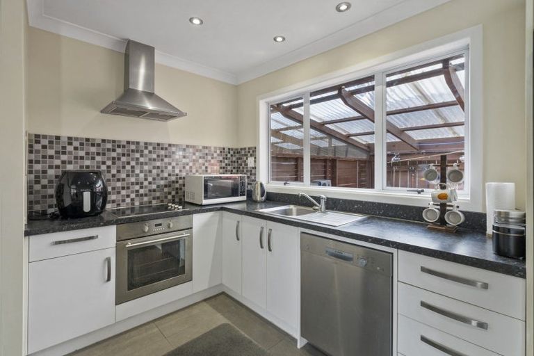 Photo of property in 79 Pohutukawa Place, Bell Block, New Plymouth, 4312