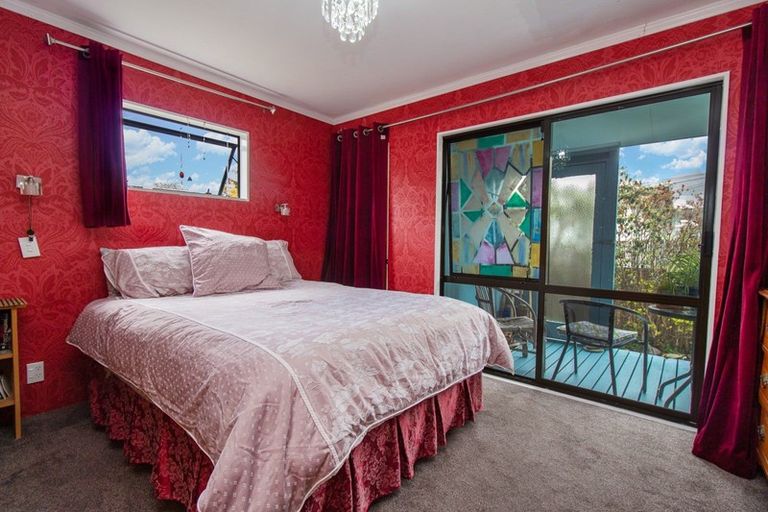 Photo of property in 2 Grayson Avenue, Mangakakahi, Rotorua, 3015