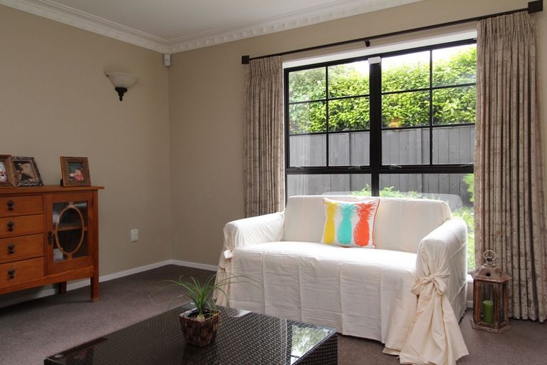 Photo of property in 129 Queen Street, Pukekohe, 2120