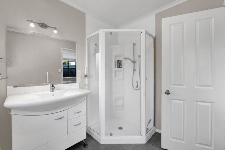 Photo of property in 115 Young Street, New Plymouth, 4310