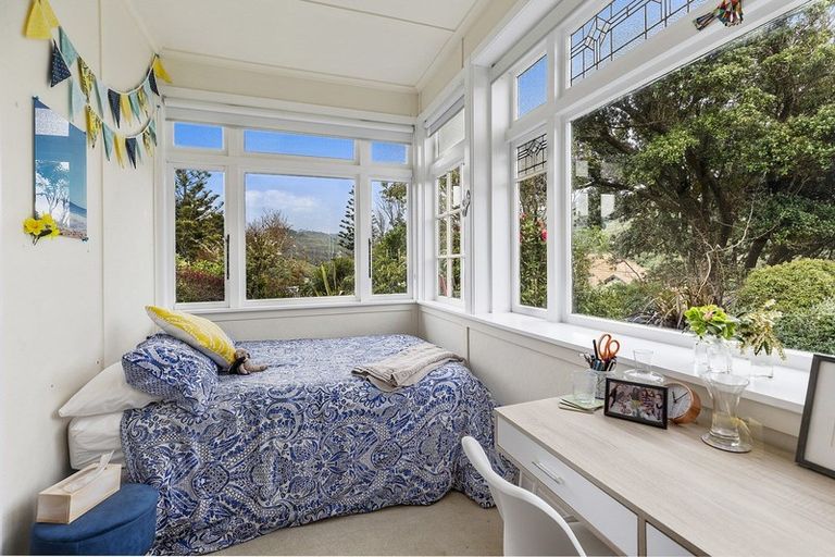 Photo of property in 7 Moana Road, Kelburn, Wellington, 6012