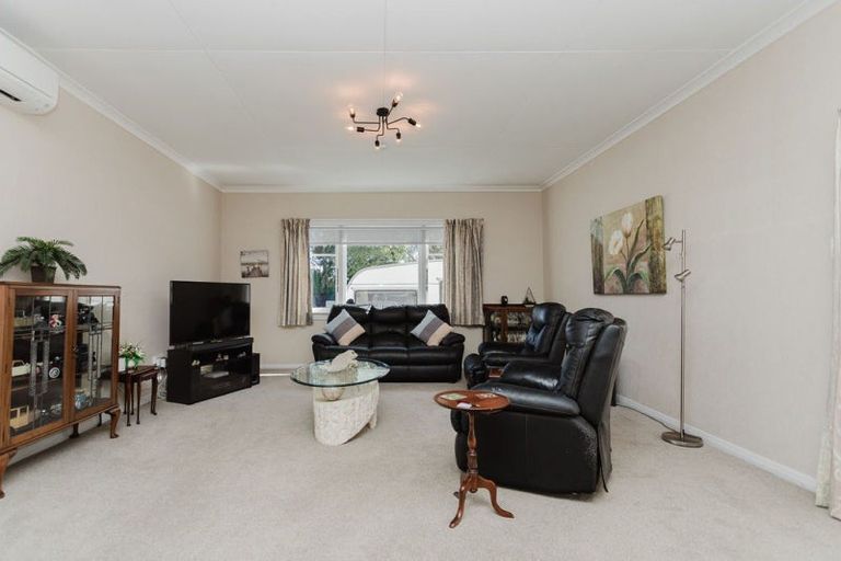 Photo of property in 64 Guy Street, Dannevirke, 4930