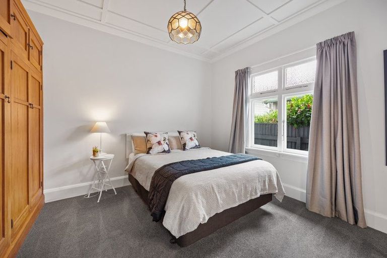 Photo of property in 128 Vigor Brown Street, Napier South, Napier, 4110