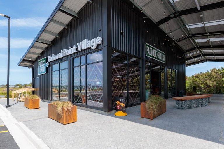 Photo of property in 20 Orawahi Road, Glenbrook, 2681