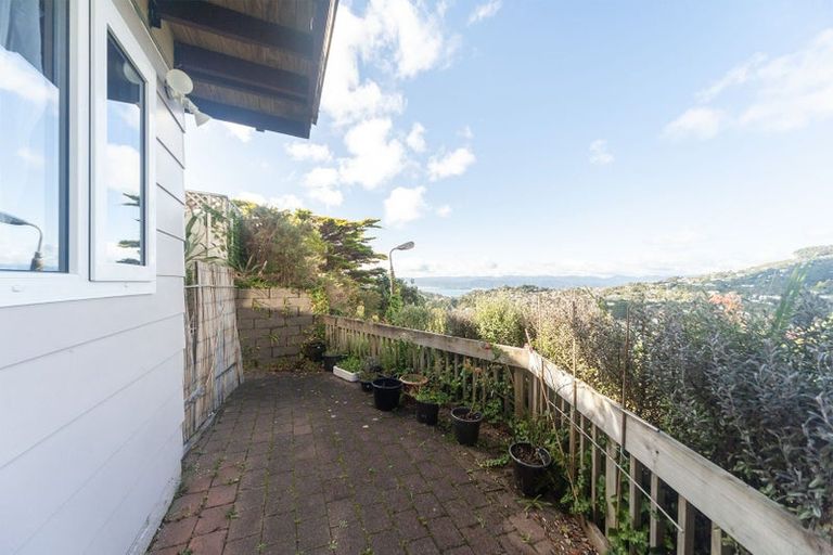 Photo of property in 1/60 Winston Street, Crofton Downs, Wellington, 6035